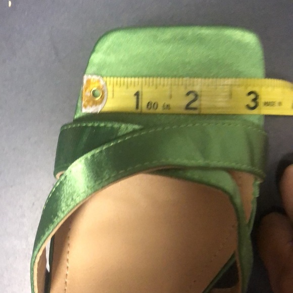 BRIGHT Green Satin Platform Strappy Sandals, Size 8.5 - Picture 13 of 13